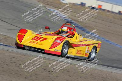 media/Nov-19-2022-CalClub SCCA (Sat) [[baae7b5f0c]]/Group 1/Race (Outside Grapevine)/